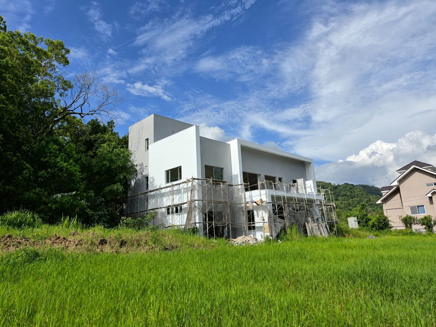 南投國姓住宅外牆與門窗施工進度